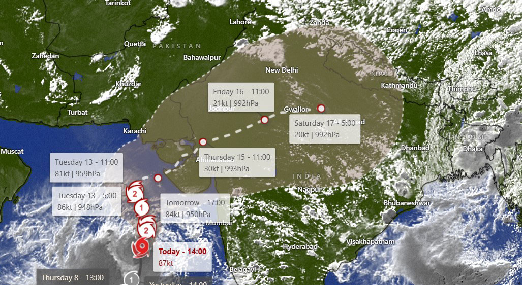 अरब सागरमा विकसित भएकाे बिपरजाँय नामकाे चक्रवाती तुफान । विस्तारै पश्चिम-उत्तरहुँदै अघि बढिरहेकाे चक्रवातकाे रूट ।